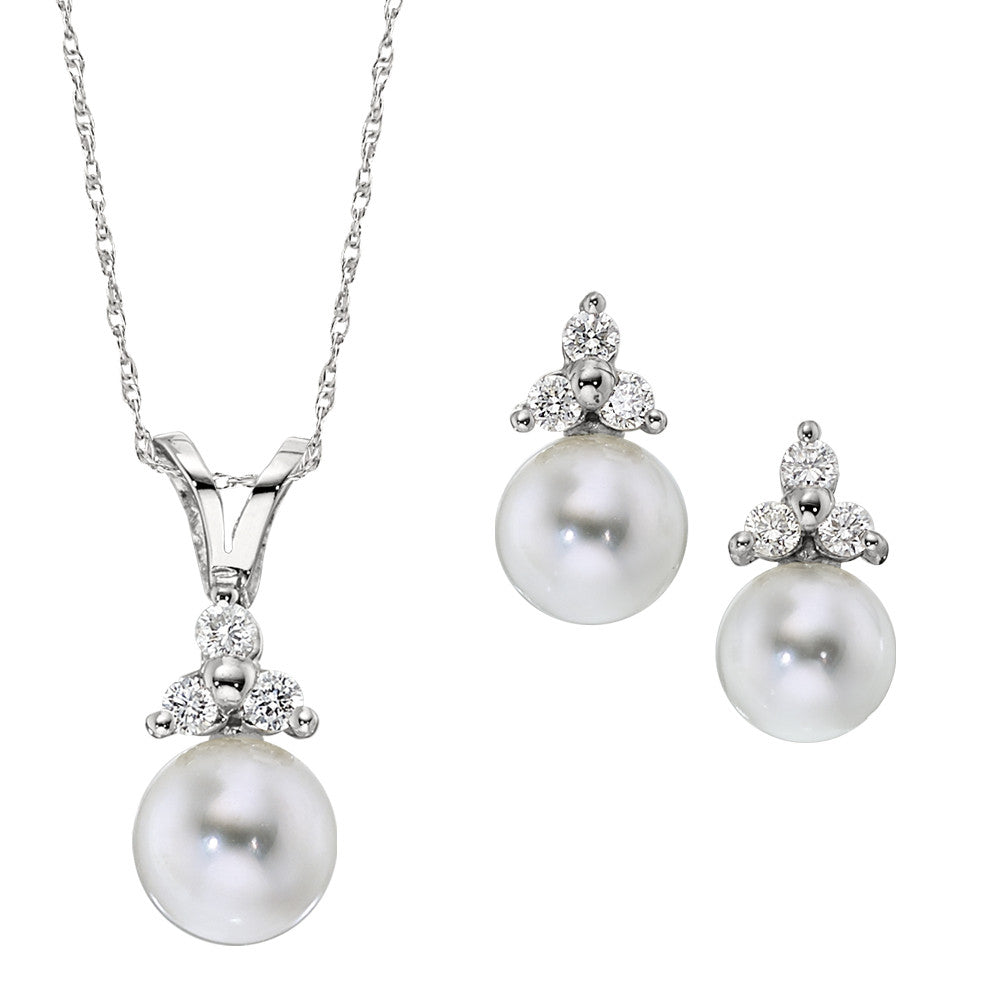 simple pearl and diamond jewelry, three stone pearl jewelry, timeless pearl jewelry