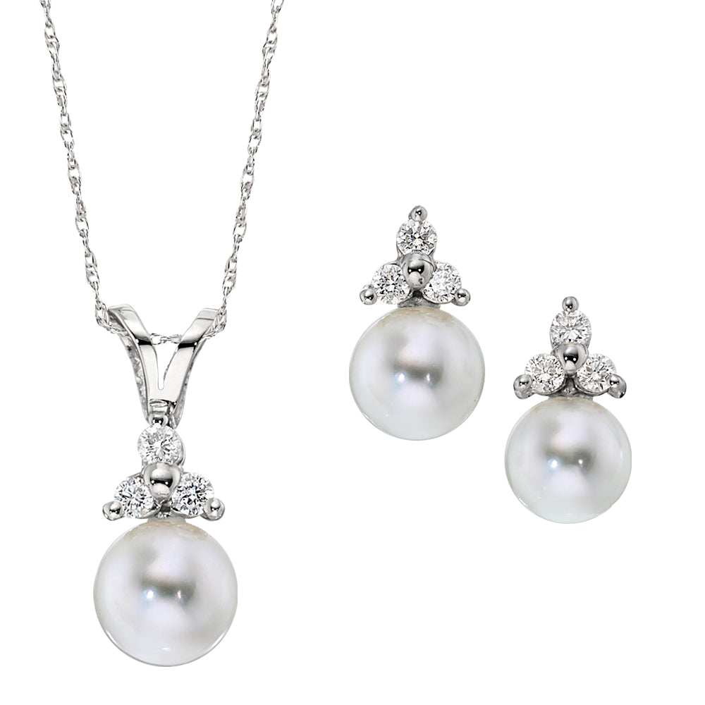 classic pearl earrings, simple peral earrings, three stone pearl earrings, diamond and pearl earrings, diamond and pearl three stone earrings, diamond and cultured pearl earrings